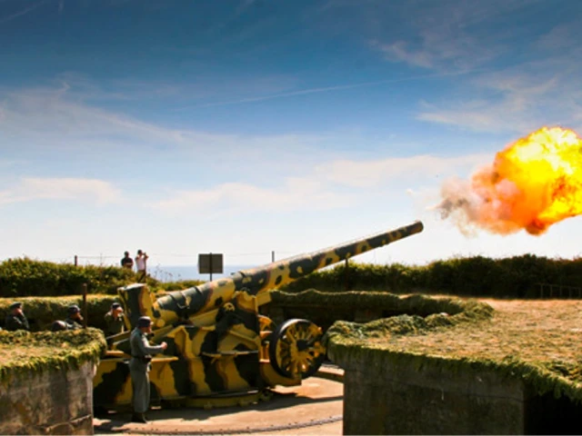 Re-enactment German coastal artillery firing